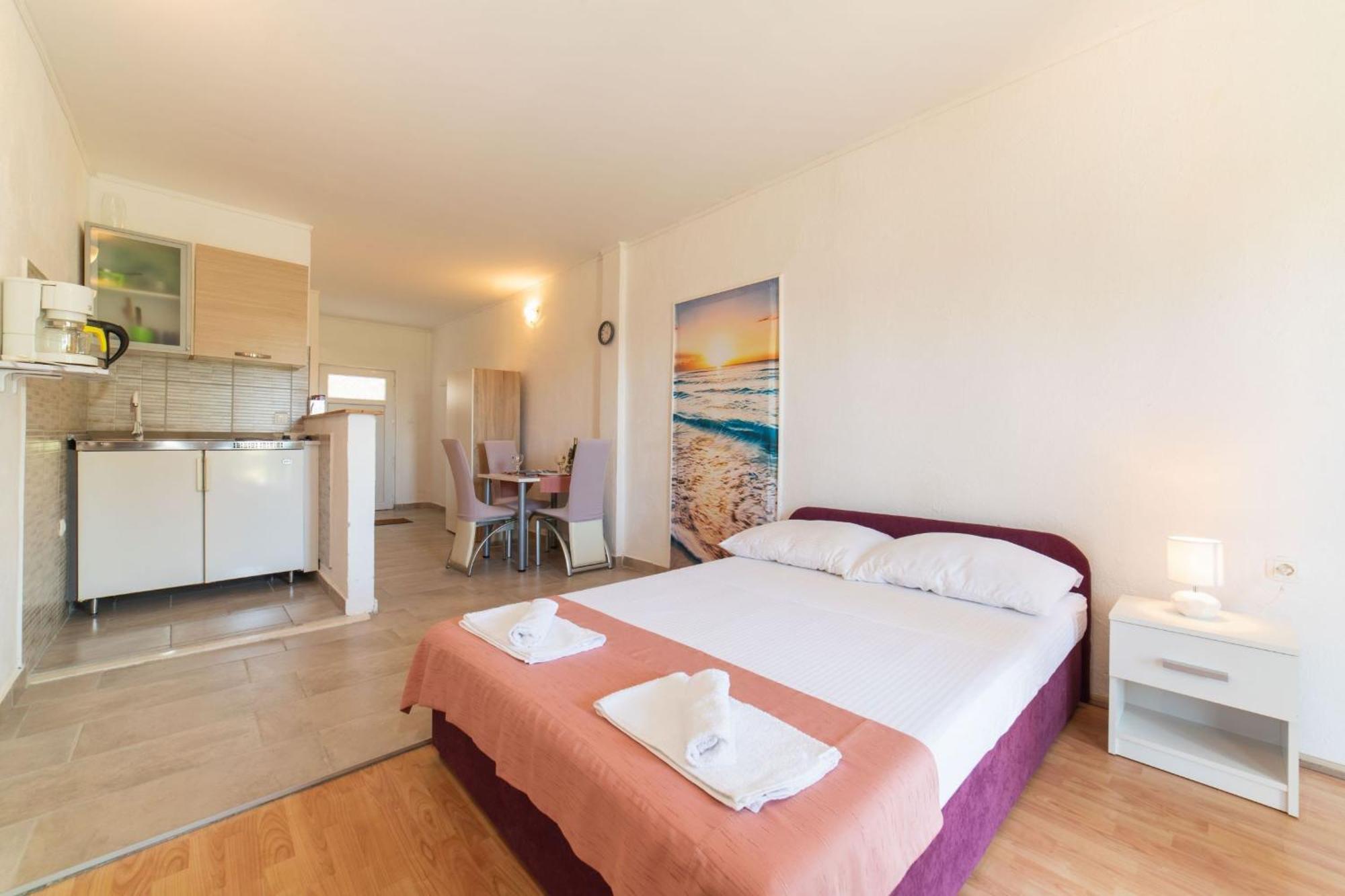 Apartment Livaja Kastel Novi Phòng bức ảnh