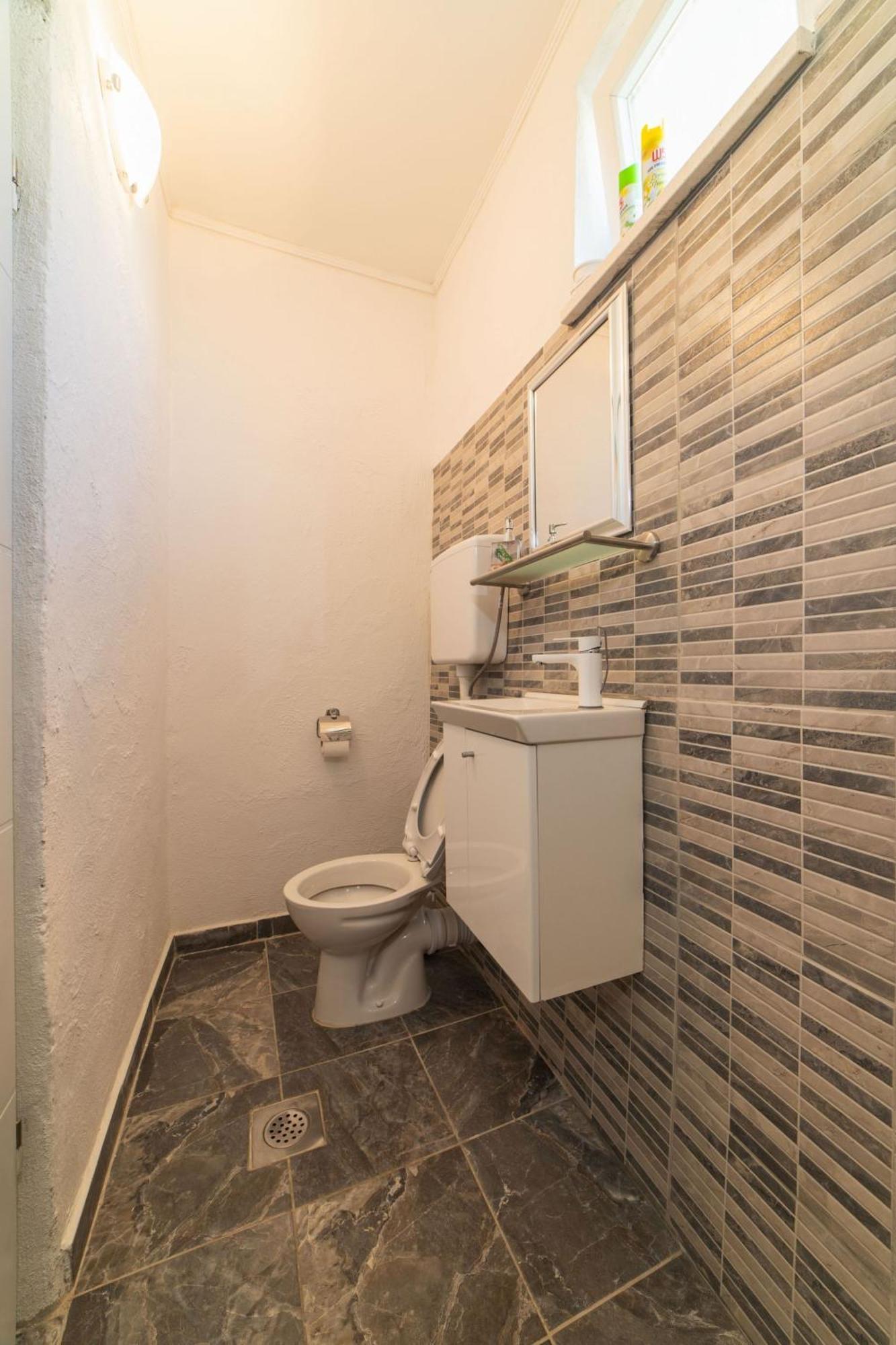 Apartment Livaja Kastel Novi Phòng bức ảnh
