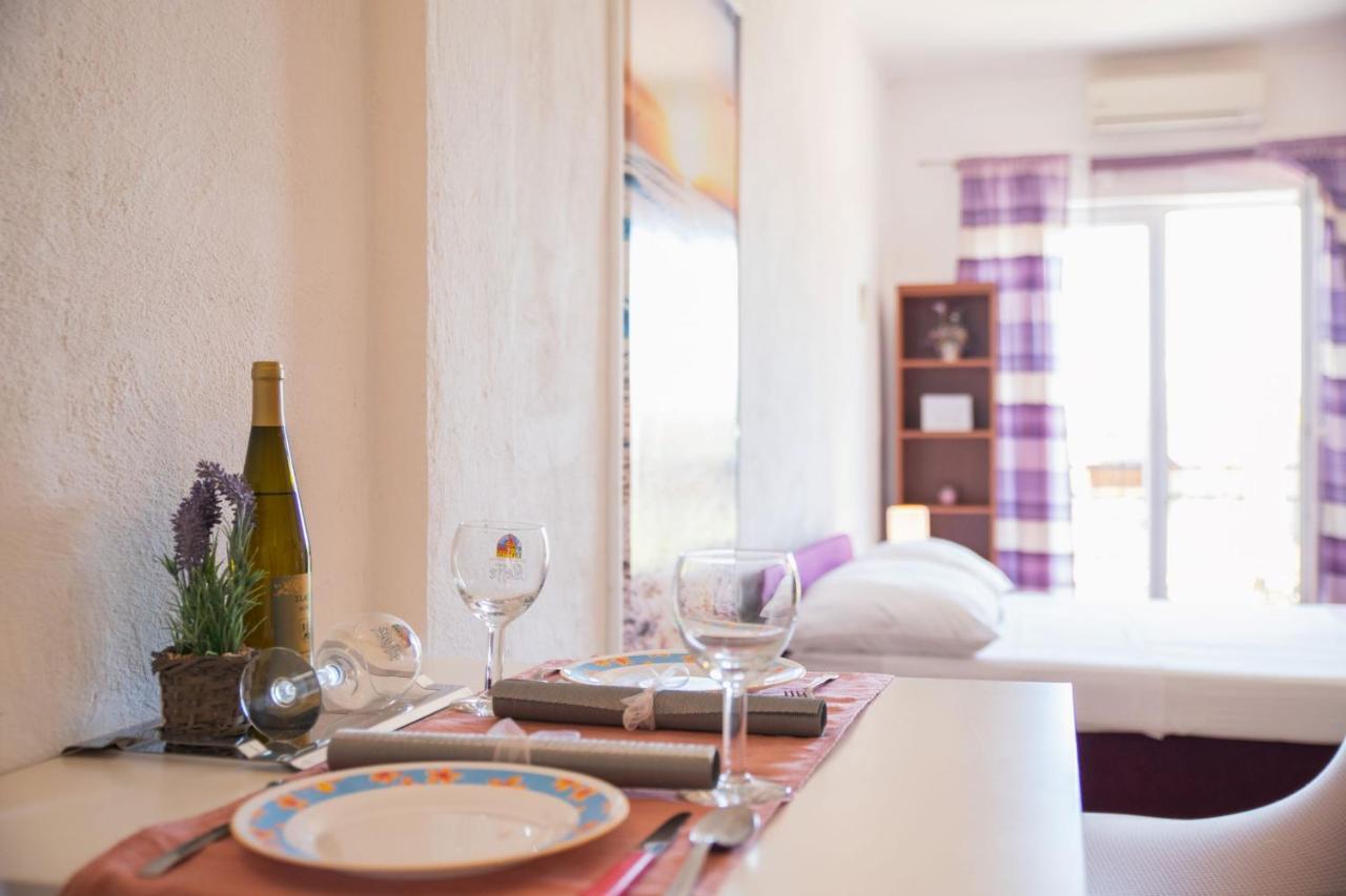 Apartment Livaja Kastel Novi Ngoại thất bức ảnh