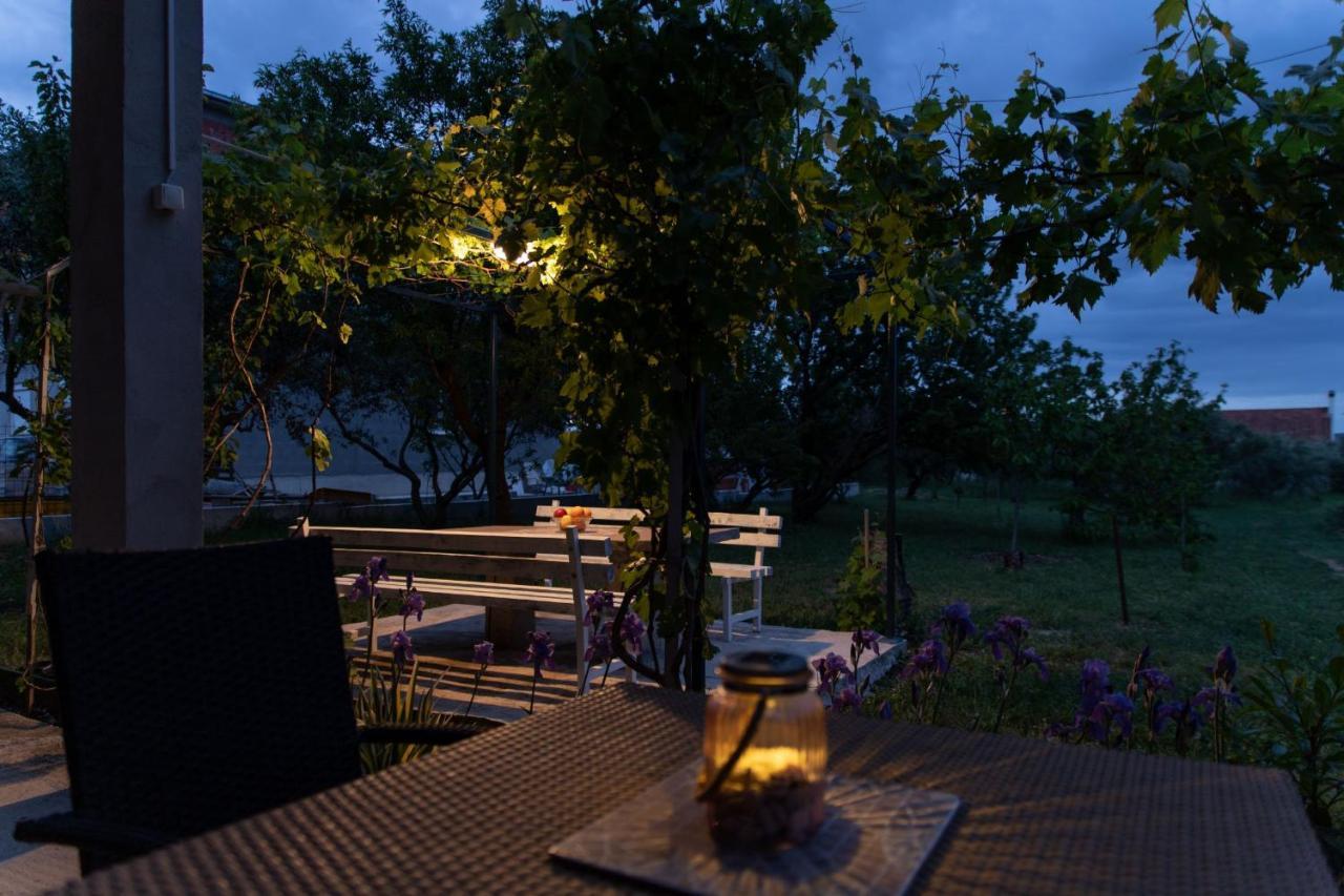 Apartment Livaja Kastel Novi Ngoại thất bức ảnh